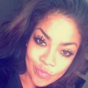 Meet your Posher, Elizabeth